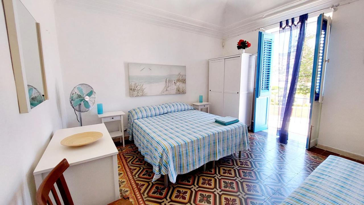 Casa Blue Windows P1 Apartment Фавиняна Екстериор снимка